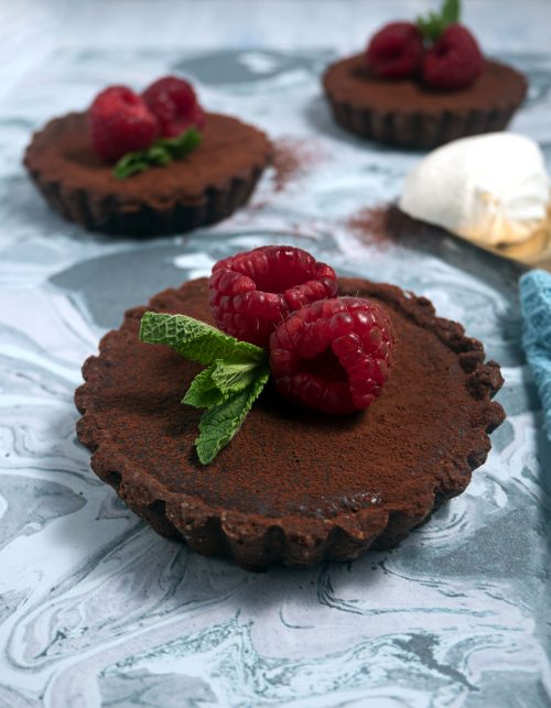 chocolate raspberry tart tarte tartlet dessert