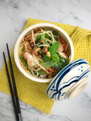 vietnamese style green papaya salad